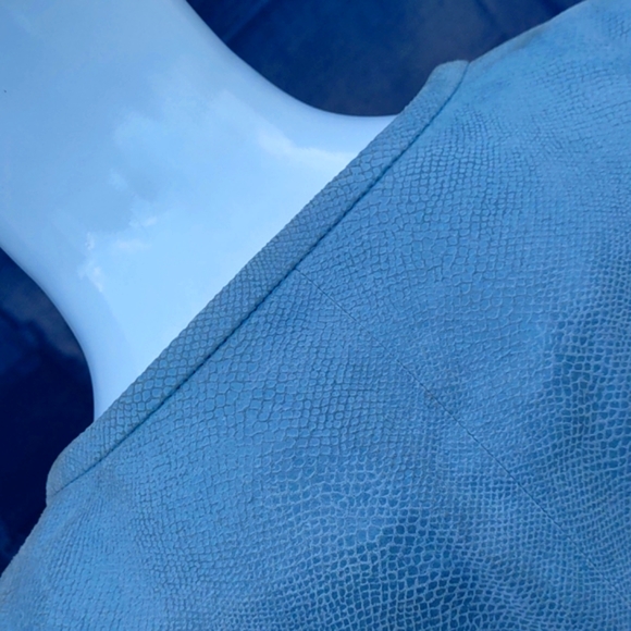 Tesori Ladies Zip Closure Genuine "Snakeskin" Leather Pale Blue Jacket/Coat - Picture 14 of 17